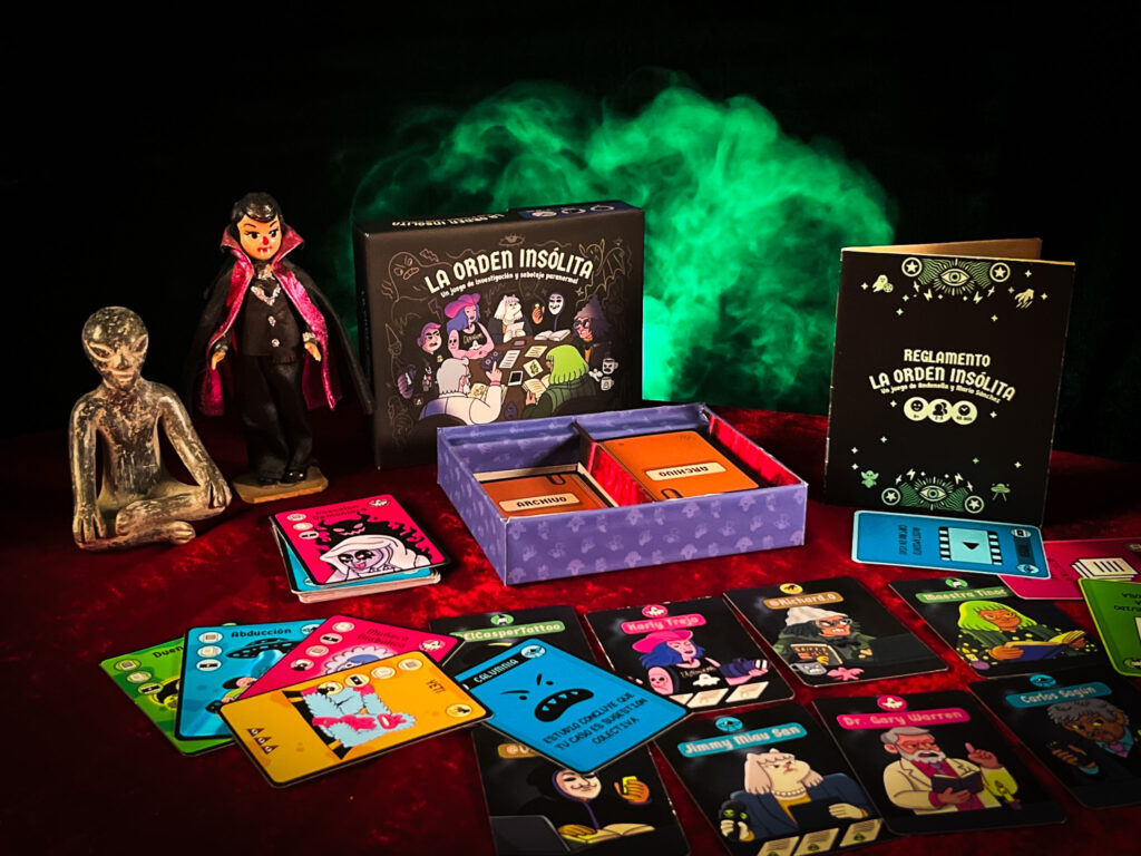 juego de cartas paranormal
